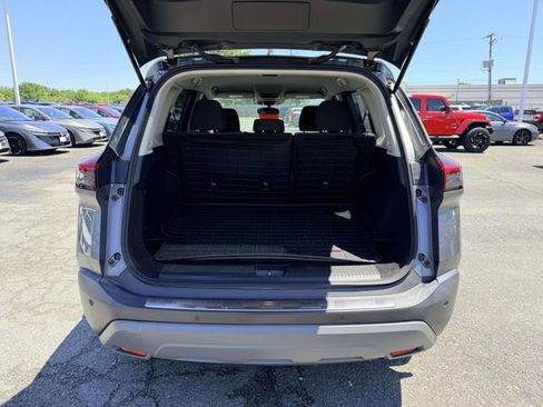 Used 2022 Nissan Rogue SV FWD image 12