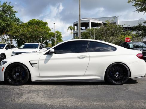 Used 2018 BMW M4 Coupe RWD image 7
