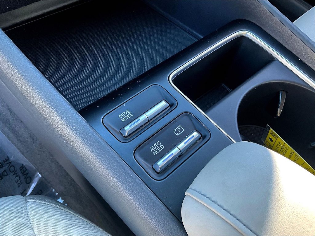 Certified 2025 Hyundai Sonata SEL FWD image 16