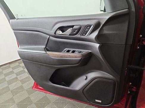 Used 2021 GMC Acadia Denali w/ Denali Ultimate Package image 32