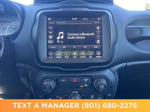 Used 2022 Jeep Renegade Latitude w/ Convenience Group AWD/4WD image 18