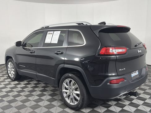 Used 2014 Jeep Cherokee Limited w/ Luxury Group AWD/4WD image 8