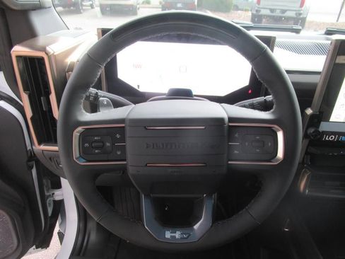 New 2025 GMC Hummer EV 3X image 17