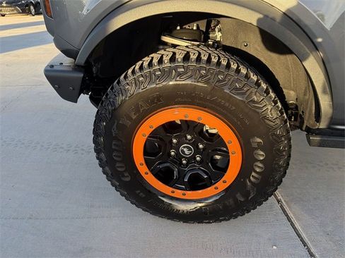 Used 2023 Ford Bronco Badlands image 26
