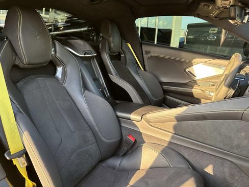 Used 2020 Chevrolet Corvette Stingray Premium Cpe w/ 3LT Preferred Equipment Group image 9