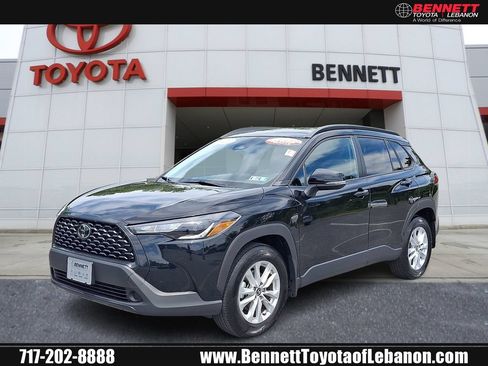 Certified 2023 Toyota Corolla Cross LE AWD/4WD image 1