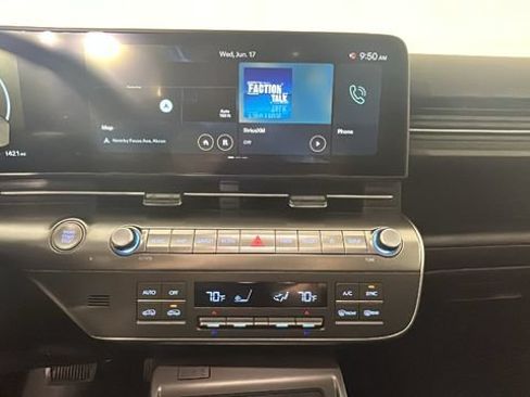 Certified 2025 Hyundai Kona SEL AWD/4WD image 24