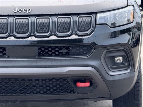 Used 2022 Jeep Compass Trailhawk w/ Trailhawk Elite Group image 9