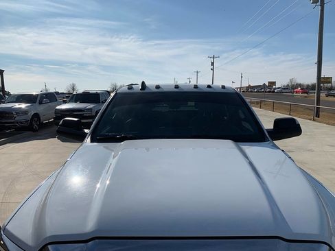 Used 2022 RAM 2500 Tradesman w/ Chrome Appearance Group image 8