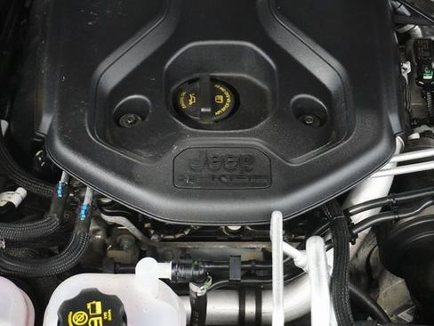 Used 2023 Jeep Grand Cherokee 4WD 4xe image 10