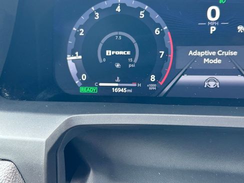 Used 2024 Toyota Tacoma Trailhunter image 40