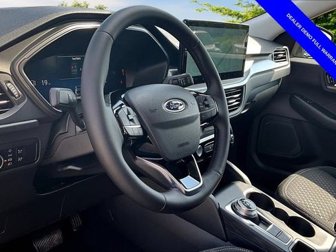 New 2025 Ford Escape Active w/ Active Premium Tech Pack AWD/4WD image 6