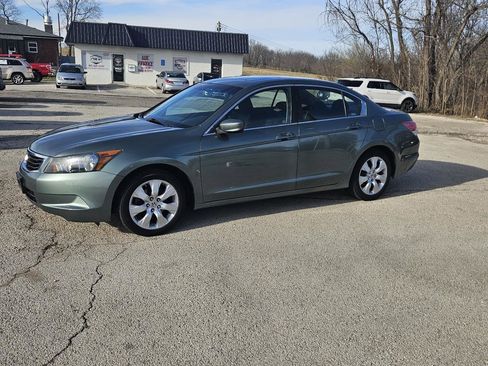 Used 2009 Honda Accord EX image 2