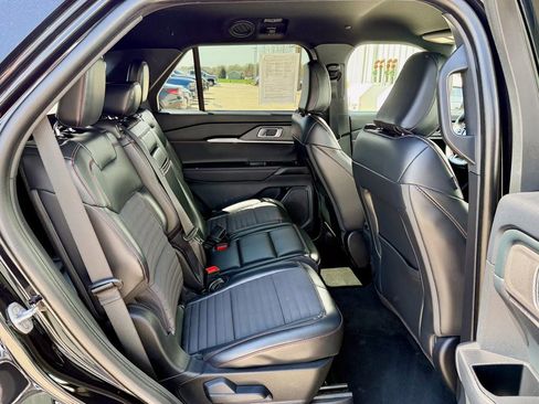 Certified 2025 Ford Explorer ST-Line w/ ST-Line Street Pack AWD/4WD image 21