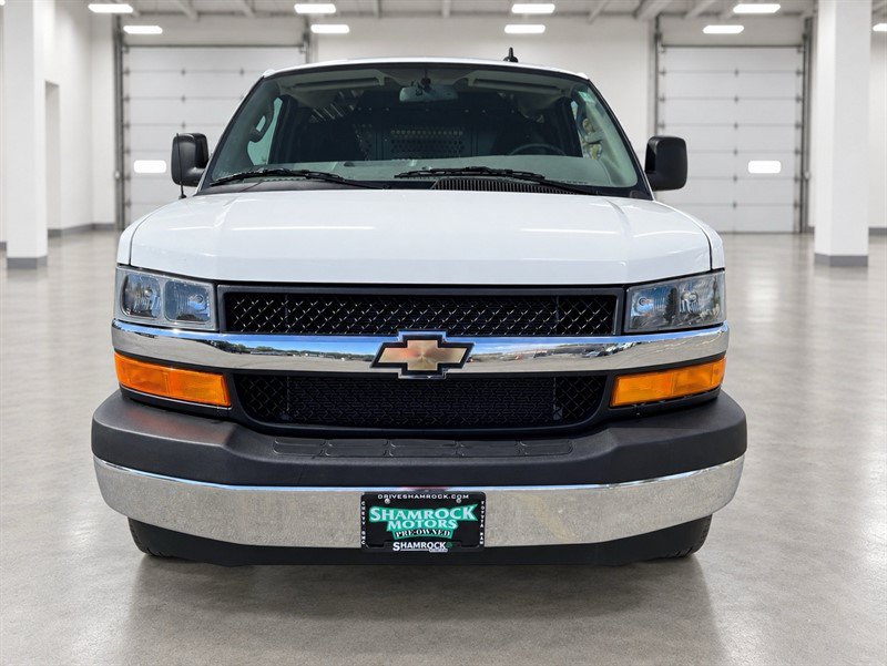 Used 2025 Chevrolet Express 2500 w/ Driver Convenience Package RWD image 13