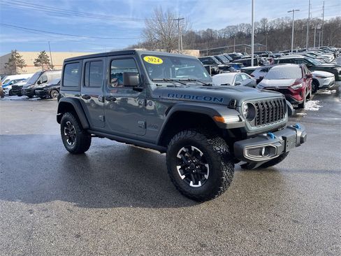 Used 2024 Jeep Wrangler Unlimited Rubicon 4xe w/ Technology Group image 6