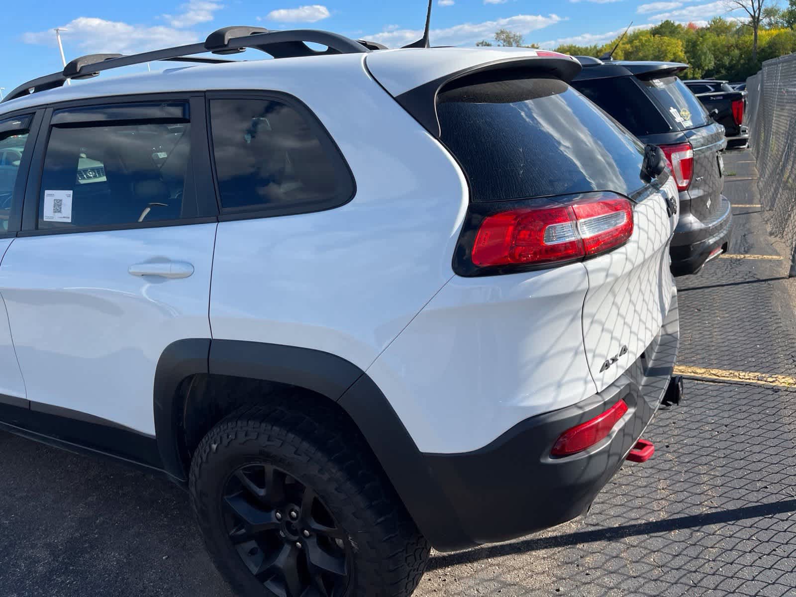Used 2017 Jeep Cherokee Trailhawk w/ Comfort & Convenience Group AWD/4WD image 7