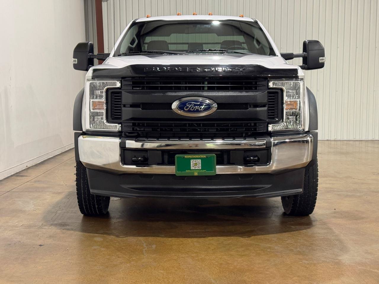 Used 2019 Ford F550 4x4 Regular Cab Super Duty image 2
