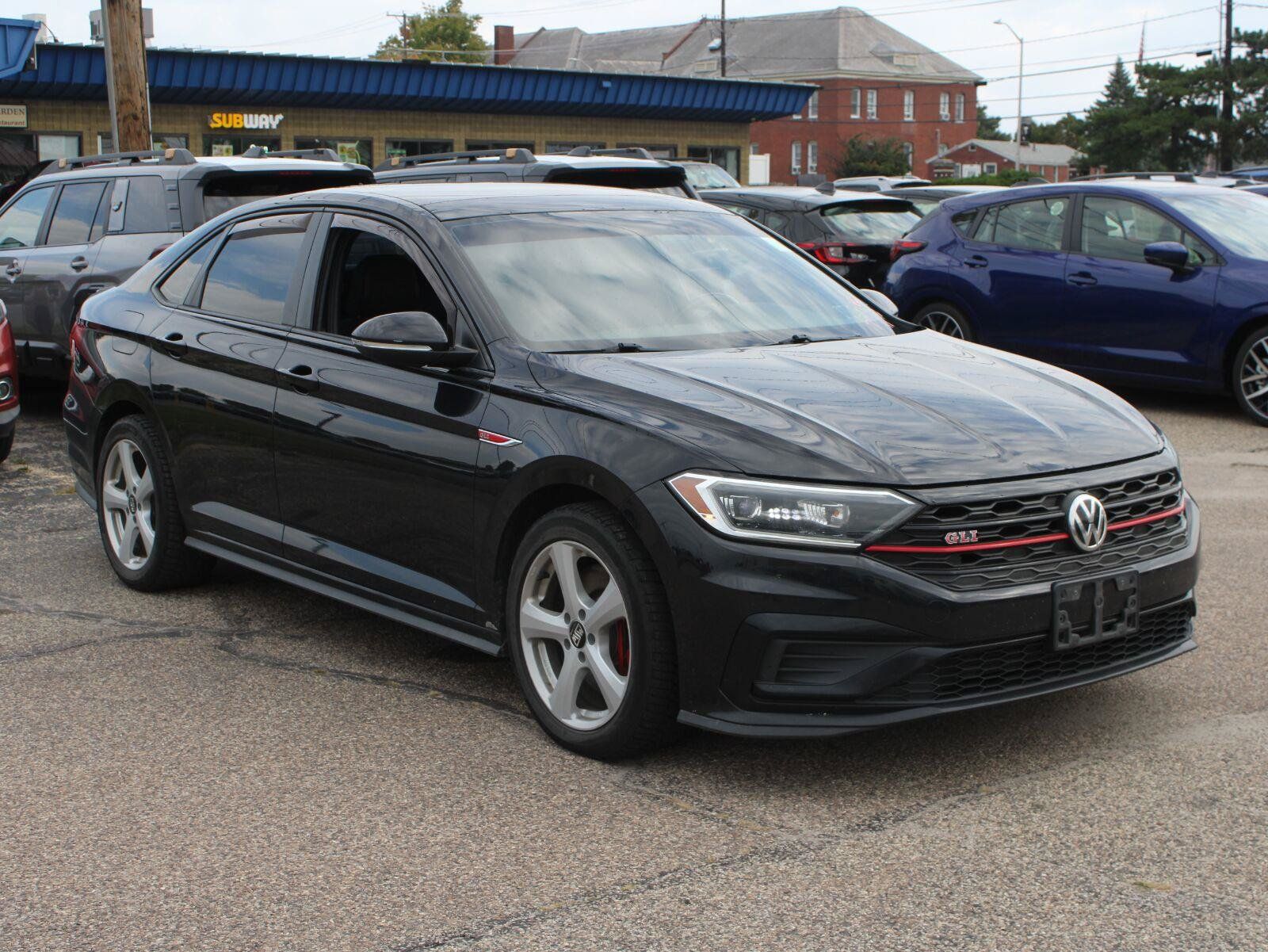 Used 2019 Volkswagen Jetta GLI Autobahn FWD image 3
