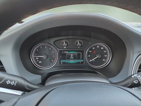 Used 2019 Buick Enclave Essence image 23