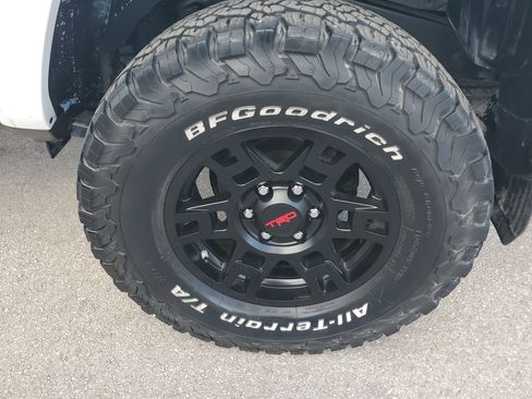 Used 2019 Toyota 4Runner TRD Off-Road image 29