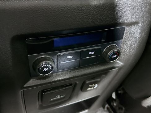 Used 2021 Chevrolet Traverse RS image 30