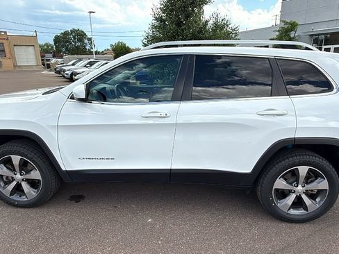 Used 2020 Jeep Cherokee Limited AWD/4WD image 8