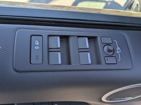 New 2026 Land Rover Discovery Dynamic SE AWD/4WD image 22