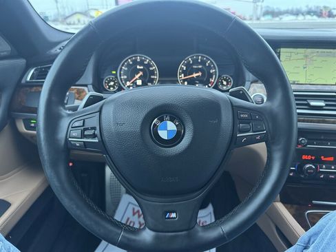 Used 2014 BMW 750Li xDrive image 10