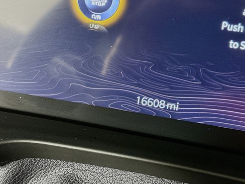 Used 2023 Jeep Grand Cherokee Altitude image 19