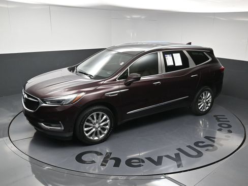 Used 2018 Buick Enclave Premium w/ Experience Buick Package FWD image 28