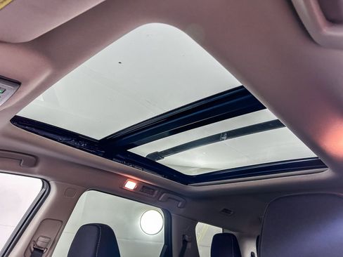 Certified 2025 Nissan Pathfinder SV w/ SV Premium Package image 27