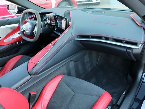 Used 2024 Chevrolet Corvette Stingray Preferred Cpe w/ 2LT image 28