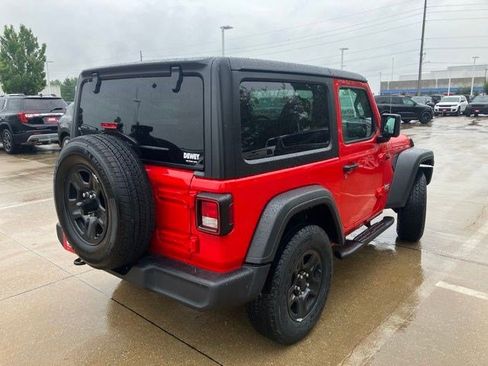 Certified 2018 Jeep Wrangler Sport AWD/4WD image 9