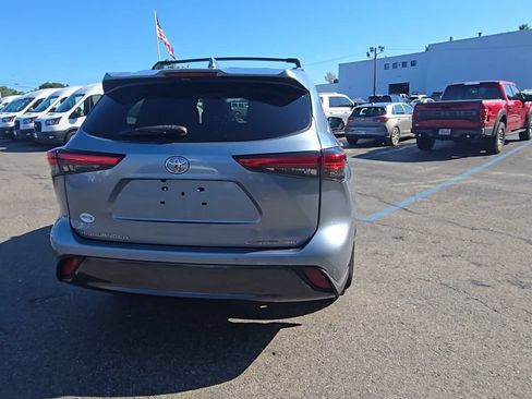 Used 2020 Toyota Highlander Limited AWD/4WD image 19