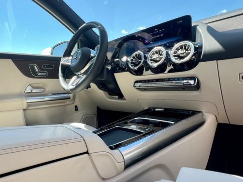 Used 2026 Mercedes-Benz GLA 250 4MATIC image 9