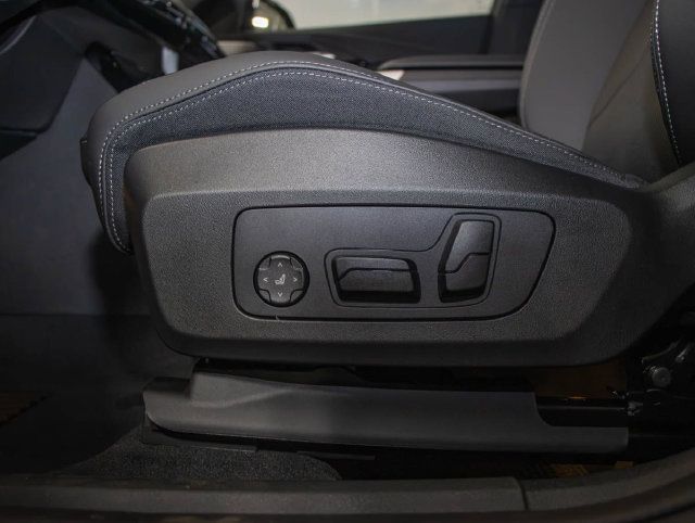 Used 2027 BMW X2 xDrive28i AWD/4WD image 15