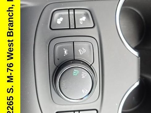 Used 2024 GMC Terrain SLE w/ Driver Convenience Package AWD/4WD image 26