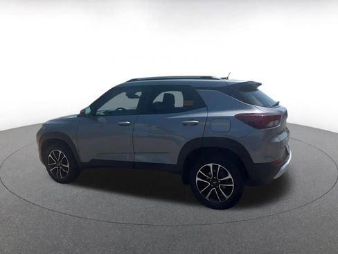 Used 2025 Chevrolet TrailBlazer LT FWD image 10