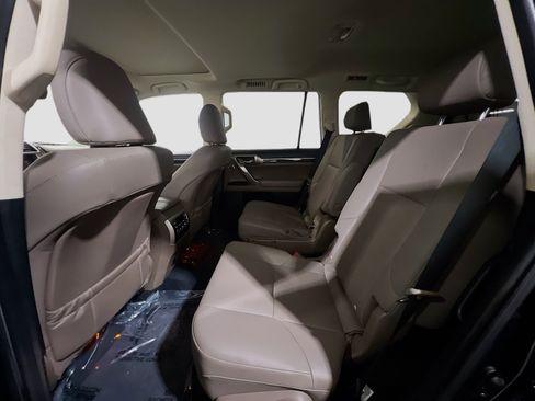 Used 2021 Lexus GX 460 Premium w/ Accessory Package AWD/4WD image 18