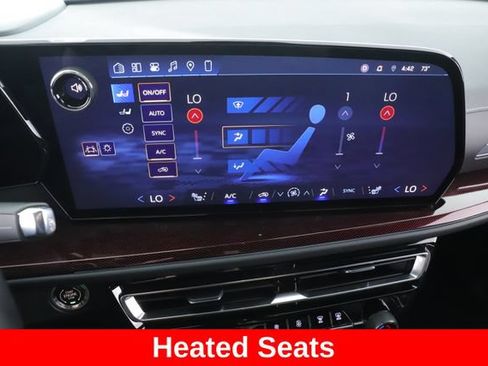 Used 2026 Chevrolet Traverse Z71 AWD/4WD image 4