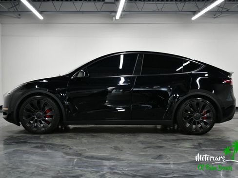 Used 2023 Tesla Model Y Performance AWD/4WD image 4