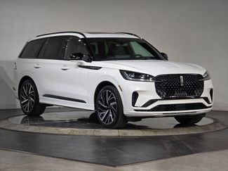 New 2026 Lincoln Aviator Black Label w/ Jet Appearance Package video 2