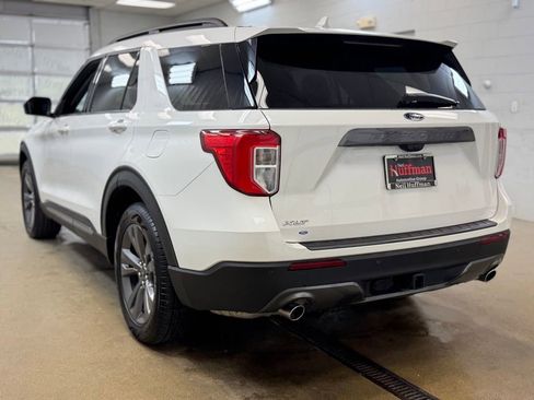 Used 2023 Ford Explorer XLT w/ Equipment Group 202A image 7