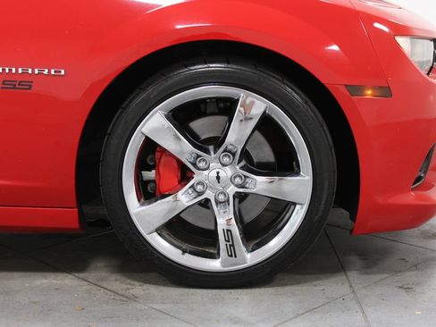 Used 2015 Chevrolet Camaro SS RWD image 12