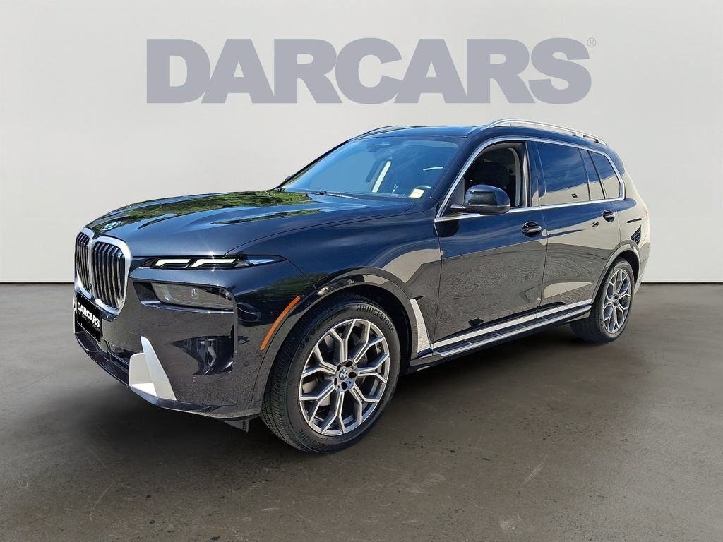 Used 2025 BMW X7 xDrive40i w/ Premium Package AWD/4WD image 3