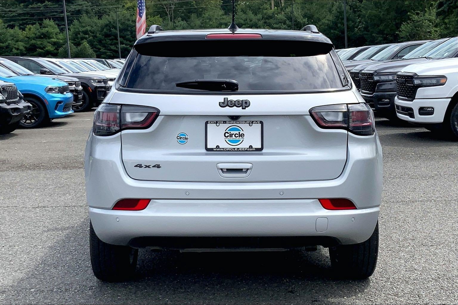 Certified 2025 Jeep Compass Limited w/ High Altitude Package AWD/4WD image 4