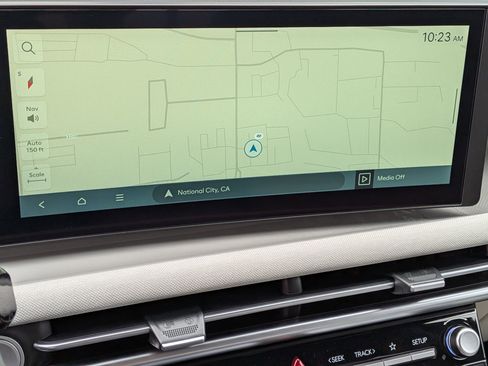 New 2025 Hyundai Tucson Limited image 12