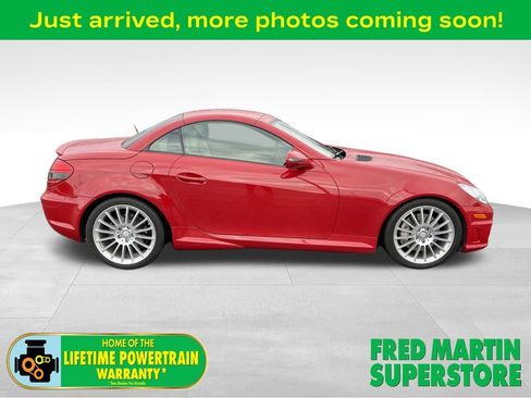 Used 2010 Mercedes-Benz SLK 300 image 1