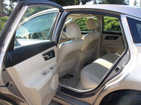 Used 2014 Nissan Altima 2.5 S w/ Display Audio Package FWD image 16